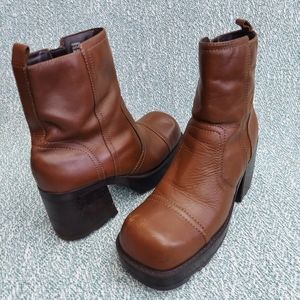 Groovy Retro Platform Boots